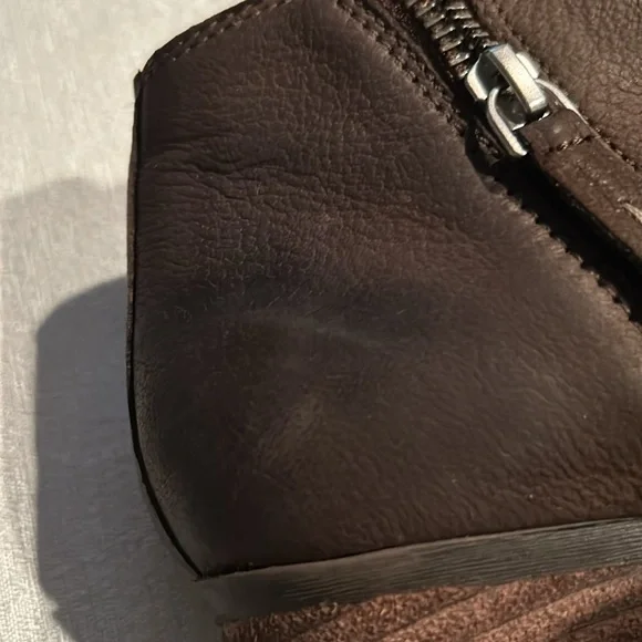 FRYE Women’s Brown Ankle Booties Distressed Texture All Over Size 6 Gently Used - Picture 8 of 16
